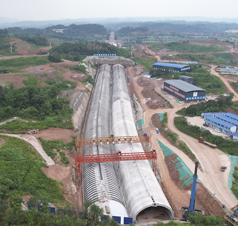 新森大道隧道是全国首例明挖采用装配式工艺施工的隧道.png